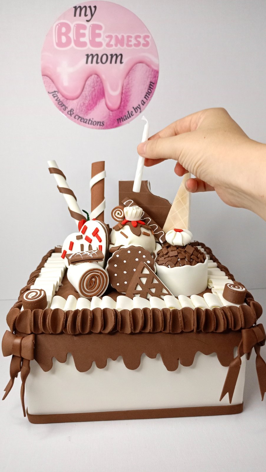 Foam cake box